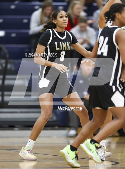 Thumbnail 1 in Rock Bridge vs Link (Sophie Cunningham Classic) photogallery.