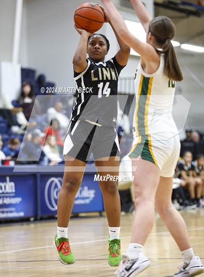 Thumbnail 3 in Rock Bridge vs Link (Sophie Cunningham Classic) photogallery.