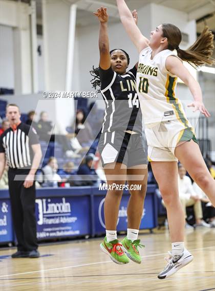 Thumbnail 1 in Rock Bridge vs Link (Sophie Cunningham Classic) photogallery.