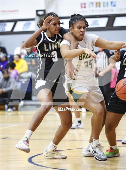Thumbnail 2 in Rock Bridge vs Link (Sophie Cunningham Classic) photogallery.