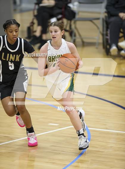 Thumbnail 1 in Rock Bridge vs Link (Sophie Cunningham Classic) photogallery.