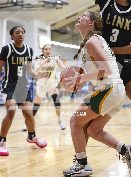 Thumbnail 2 in Rock Bridge vs Link (Sophie Cunningham Classic) photogallery.