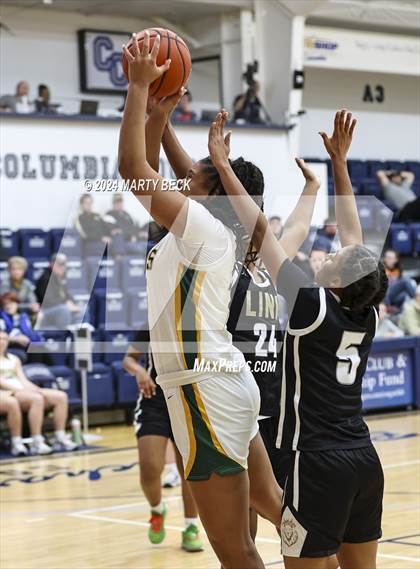 Thumbnail 1 in Rock Bridge vs Link (Sophie Cunningham Classic) photogallery.