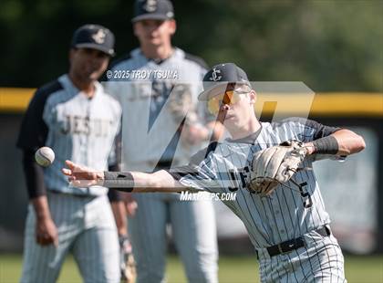 Thumbnail 1 in Jesuit @ Beaverton photogallery.