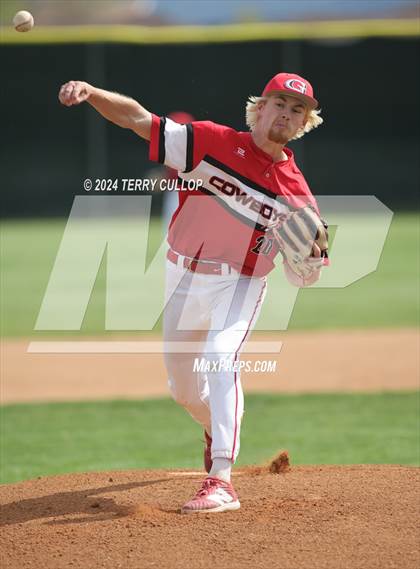 Thumbnail 3 in Grantsville vs. South Summit (UHSAA 3A Super regional) photogallery.