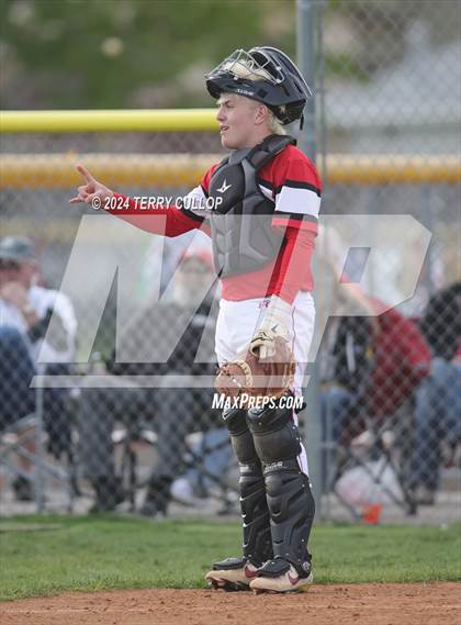 Thumbnail 2 in Grantsville vs. South Summit (UHSAA 3A Super regional) photogallery.