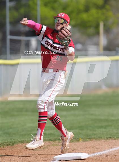 Thumbnail 2 in Grantsville vs. South Summit (UHSAA 3A Super regional) photogallery.