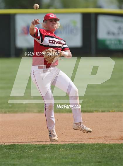 Thumbnail 2 in Grantsville vs. South Summit (UHSAA 3A Super regional) photogallery.