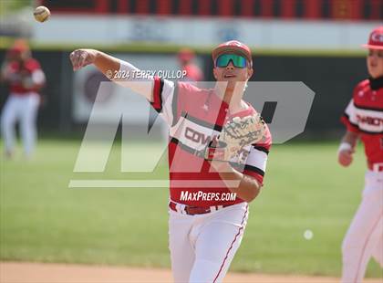 Thumbnail 2 in Grantsville vs. South Summit (UHSAA 3A Super regional) photogallery.