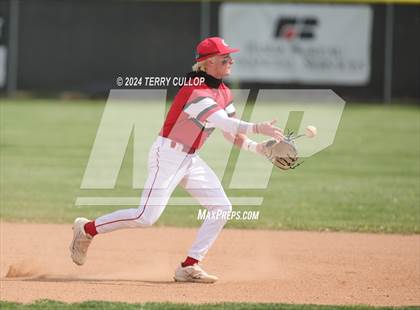 Thumbnail 2 in Grantsville vs. South Summit (UHSAA 3A Super regional) photogallery.