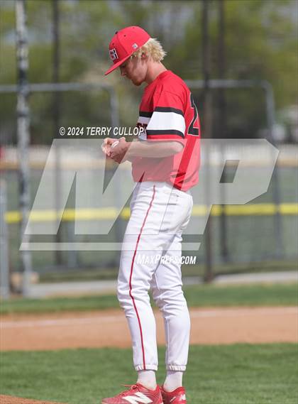 Thumbnail 2 in Grantsville vs. South Summit (UHSAA 3A Super regional) photogallery.