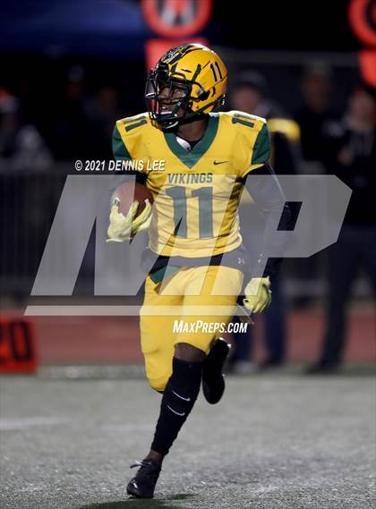 Thumbnail 3 in Aquinas @ Vanden (CIF State 3-AA Championship) photogallery.