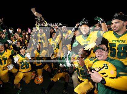 Thumbnail 3 in Aquinas @ Vanden (CIF State 3-AA Championship) photogallery.
