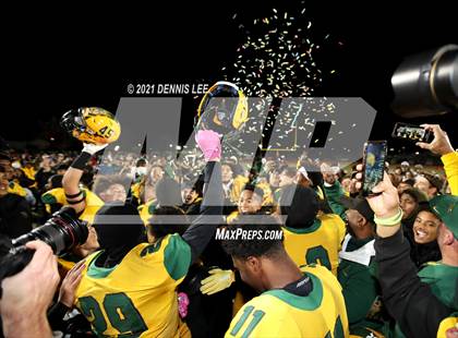 Thumbnail 3 in Aquinas @ Vanden (CIF State 3-AA Championship) photogallery.