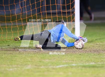 Thumbnail 2 in Marshall vs Lee photogallery.