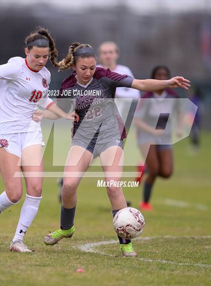 Thumbnail 2 in Marshall vs Lee photogallery.