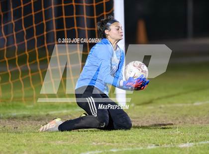Thumbnail 3 in Marshall vs Lee photogallery.