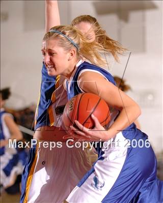 Thumbnail 2 in Forest Lake Christian vs. Sacramento Waldorf (Section Playoffs) photogallery.