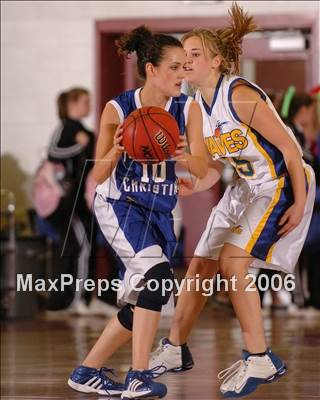 Thumbnail 2 in Forest Lake Christian vs. Sacramento Waldorf (Section Playoffs) photogallery.