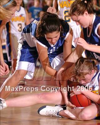 Thumbnail 1 in Forest Lake Christian vs. Sacramento Waldorf (Section Playoffs) photogallery.