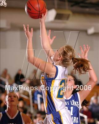 Thumbnail 3 in Forest Lake Christian vs. Sacramento Waldorf (Section Playoffs) photogallery.
