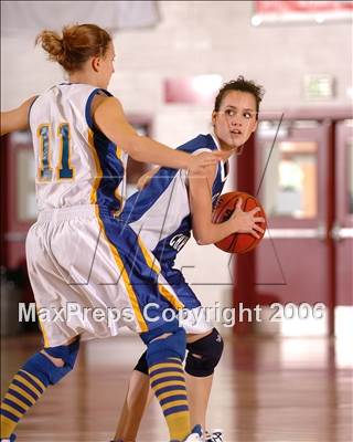 Thumbnail 3 in Forest Lake Christian vs. Sacramento Waldorf (Section Playoffs) photogallery.