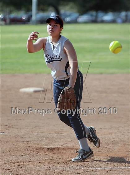 Thumbnail 2 in Flintridge Prep @ Mayfield photogallery.