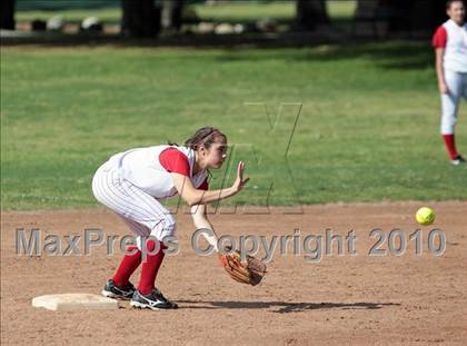 Thumbnail 3 in Flintridge Prep @ Mayfield photogallery.