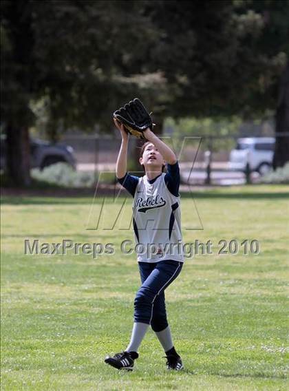 Thumbnail 2 in Flintridge Prep @ Mayfield photogallery.