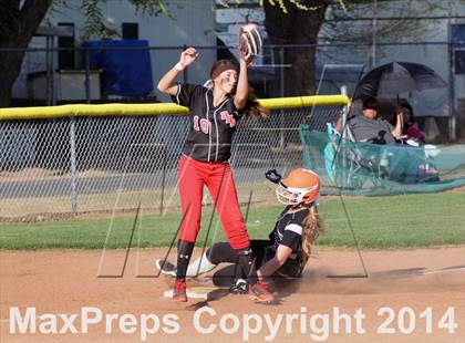 Thumbnail 2 in Rosamond @ Tehachapi photogallery.