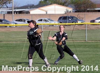 Thumbnail 2 in Rosamond @ Tehachapi photogallery.