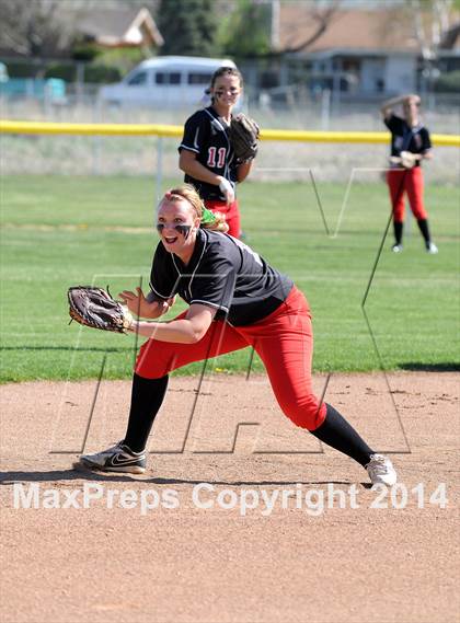 Thumbnail 2 in Rosamond @ Tehachapi photogallery.