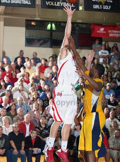 Thumbnail 1 in Mater Dei vs. Wheeler (City of the Palms Classic) photogallery.
