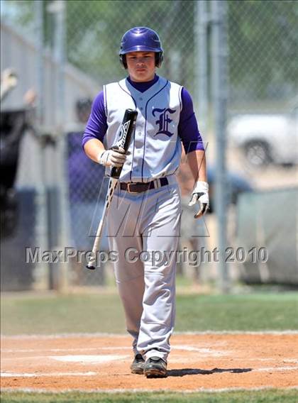 Thumbnail 3 in Eustace vs Farmersville (Texas 3A Region II Playoffs) photogallery.