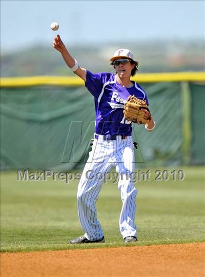 Thumbnail 2 in Eustace vs Farmersville (Texas 3A Region II Playoffs) photogallery.
