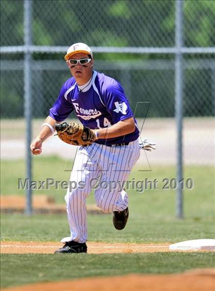 Thumbnail 1 in Eustace vs Farmersville (Texas 3A Region II Playoffs) photogallery.