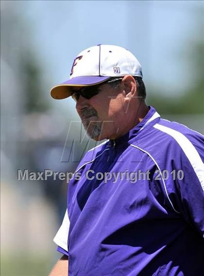 Thumbnail 3 in Eustace vs Farmersville (Texas 3A Region II Playoffs) photogallery.