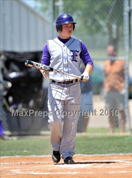 Thumbnail 1 in Eustace vs Farmersville (Texas 3A Region II Playoffs) photogallery.