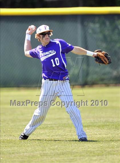 Thumbnail 1 in Eustace vs Farmersville (Texas 3A Region II Playoffs) photogallery.