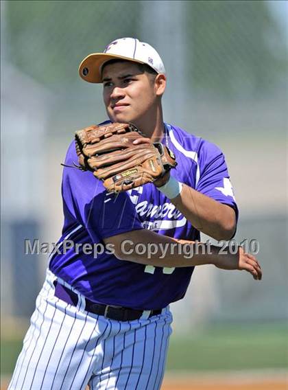 Thumbnail 3 in Eustace vs Farmersville (Texas 3A Region II Playoffs) photogallery.