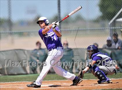 Thumbnail 3 in Eustace vs Farmersville (Texas 3A Region II Playoffs) photogallery.
