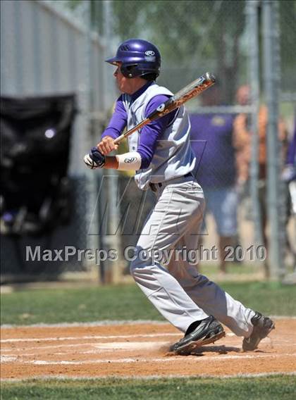 Thumbnail 2 in Eustace vs Farmersville (Texas 3A Region II Playoffs) photogallery.