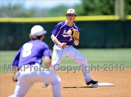 Thumbnail 3 in Eustace vs Farmersville (Texas 3A Region II Playoffs) photogallery.