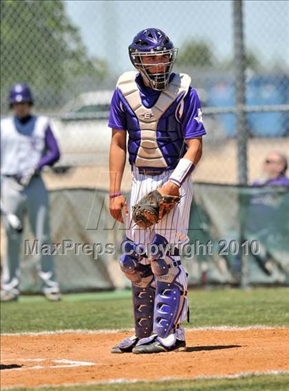 Thumbnail 3 in Eustace vs Farmersville (Texas 3A Region II Playoffs) photogallery.