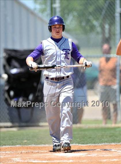 Thumbnail 3 in Eustace vs Farmersville (Texas 3A Region II Playoffs) photogallery.