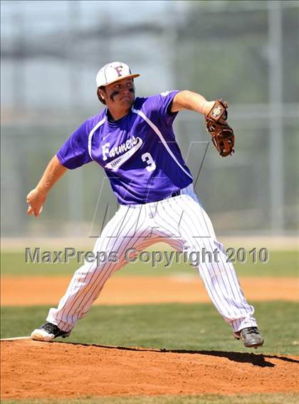 Thumbnail 3 in Eustace vs Farmersville (Texas 3A Region II Playoffs) photogallery.