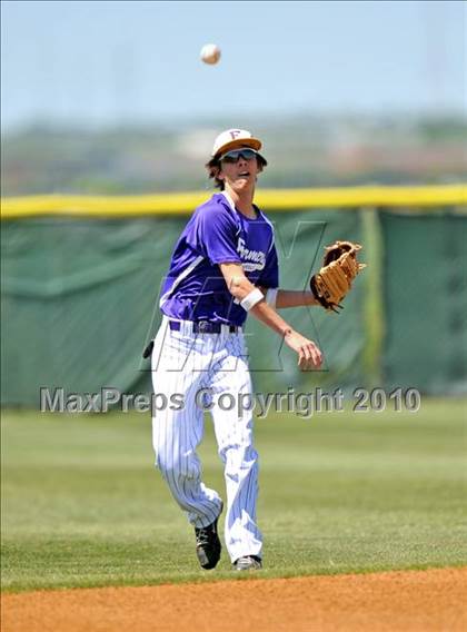 Thumbnail 3 in Eustace vs Farmersville (Texas 3A Region II Playoffs) photogallery.