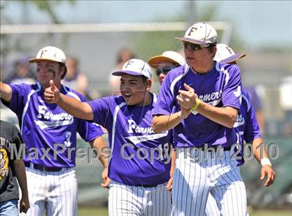 Thumbnail 2 in Eustace vs Farmersville (Texas 3A Region II Playoffs) photogallery.