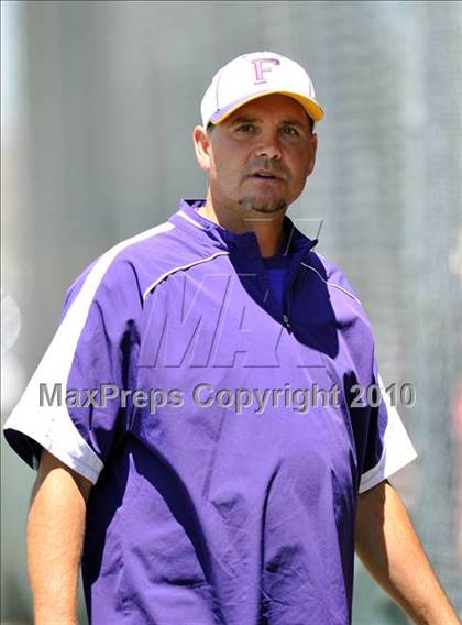 Thumbnail 3 in Eustace vs Farmersville (Texas 3A Region II Playoffs) photogallery.