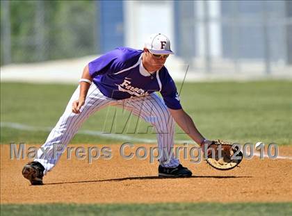 Thumbnail 3 in Eustace vs Farmersville (Texas 3A Region II Playoffs) photogallery.